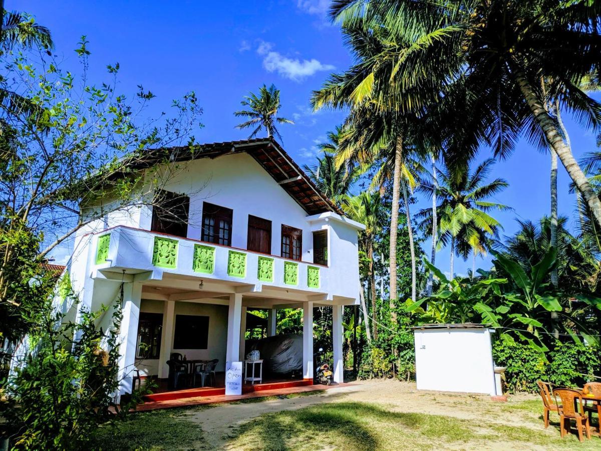 Tropical Point Inn Matara Esterno foto